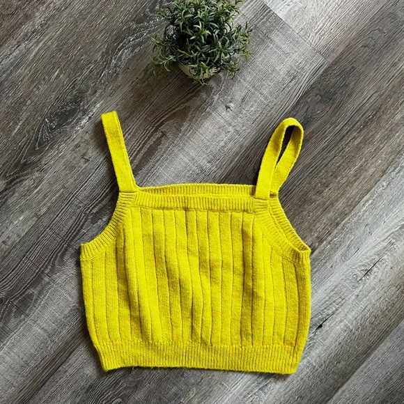 Wild Fable Cropped Mini Top in Lime - Picture 2 of 5